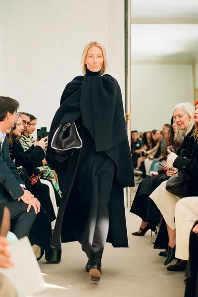 Look 4